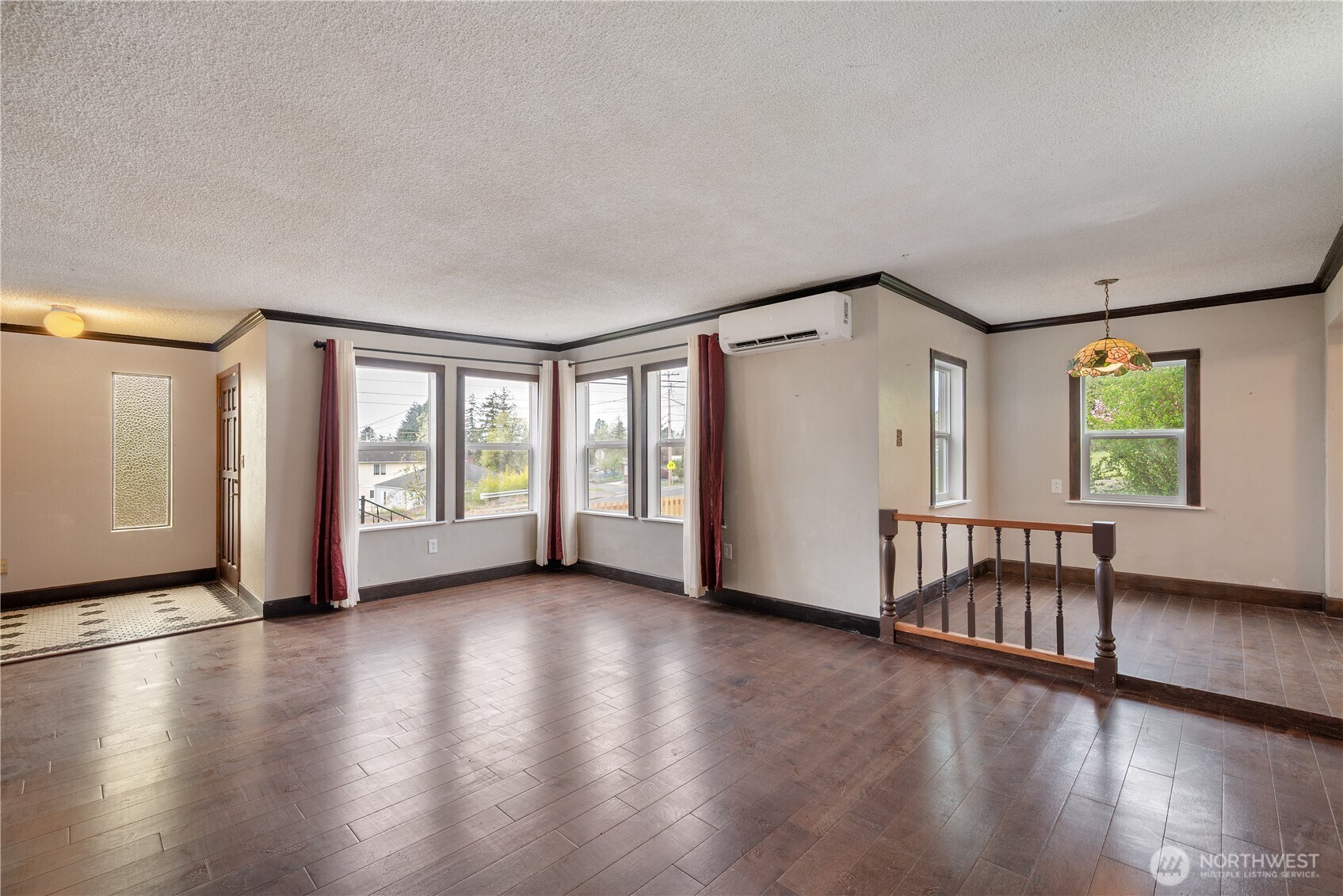 2916 Columbia Heights Road , Longview, WA 98632