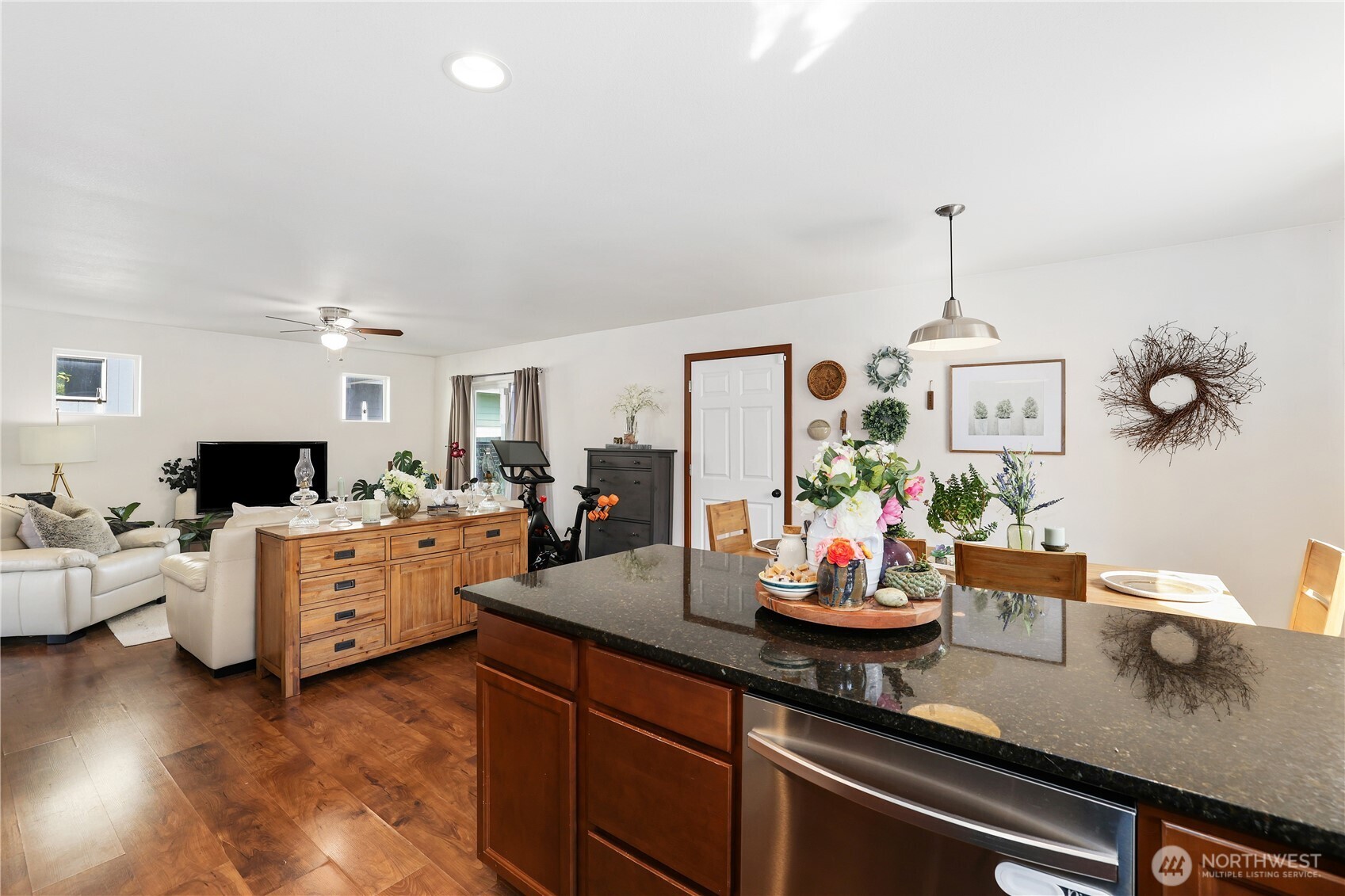 6025 S Verde Street , Tacoma, WA 98409