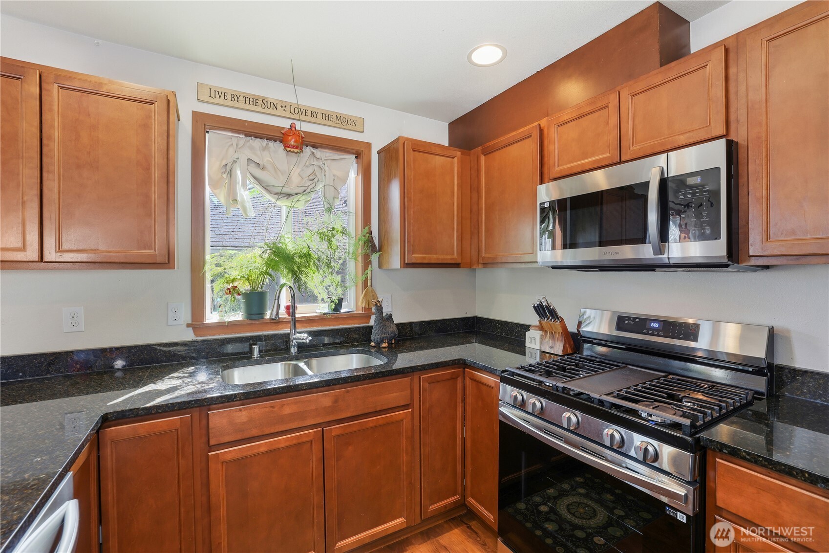6025 S Verde Street , Tacoma, WA 98409