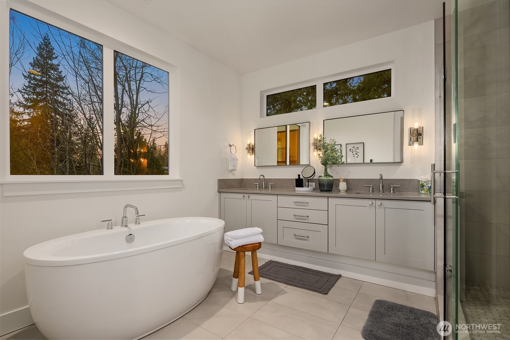 12105 NE 105th Street , Kirkland, WA 98033