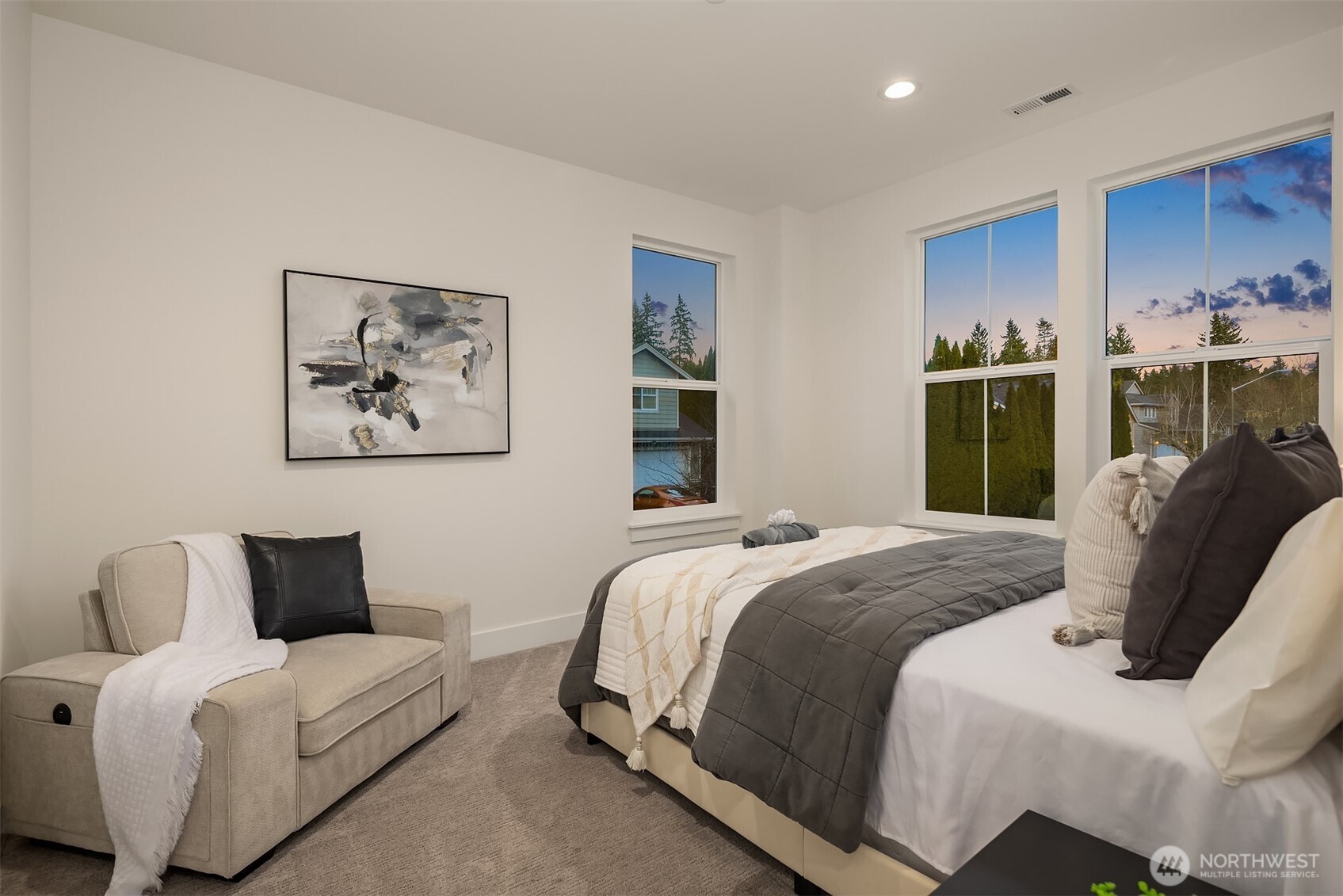 12105 NE 105th Street , Kirkland, WA 98033