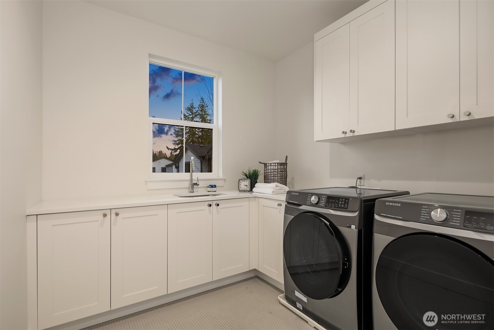 12105 NE 105th Street , Kirkland, WA 98033