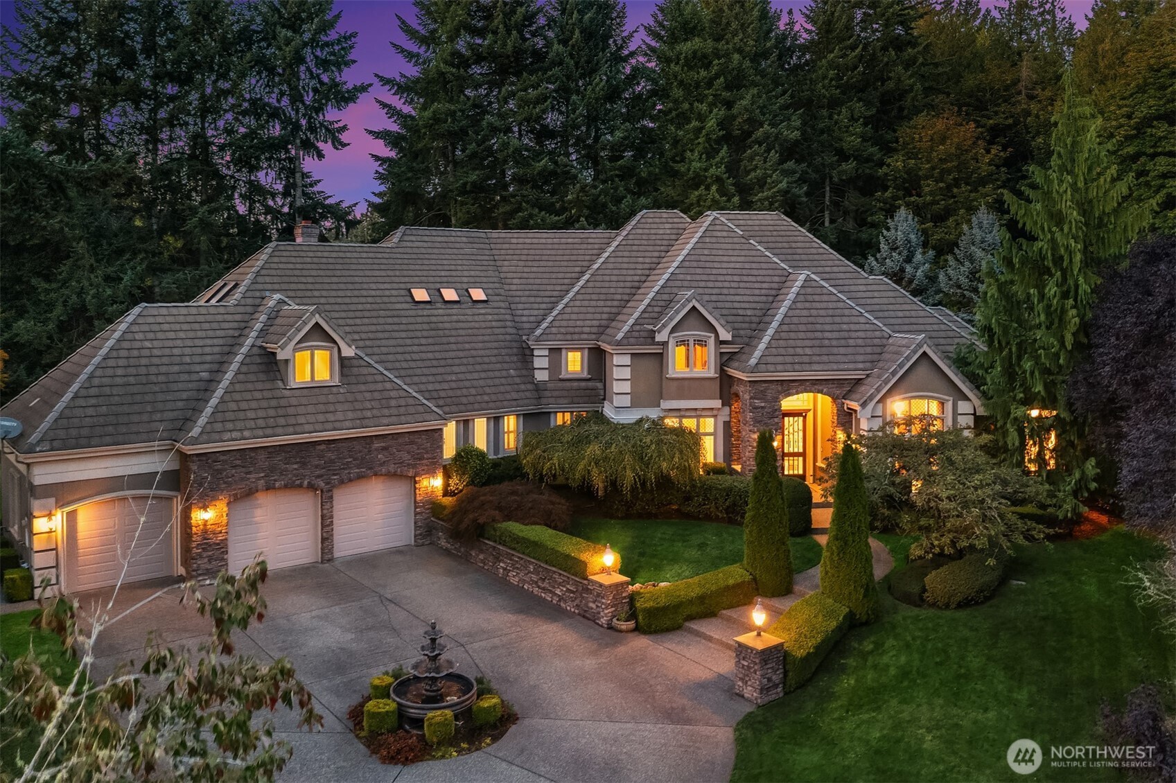 20450 NE 71st Street , Redmond, WA 98053-4725