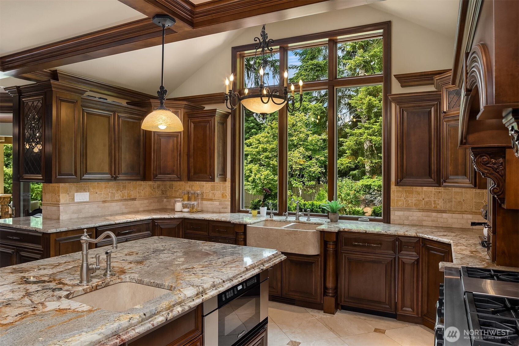 20450 NE 71st Street , Redmond, WA 98053-4725