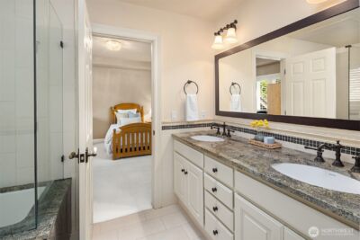 20450 NE 71st Street , Redmond, WA 98053-4725 - Photo 24
