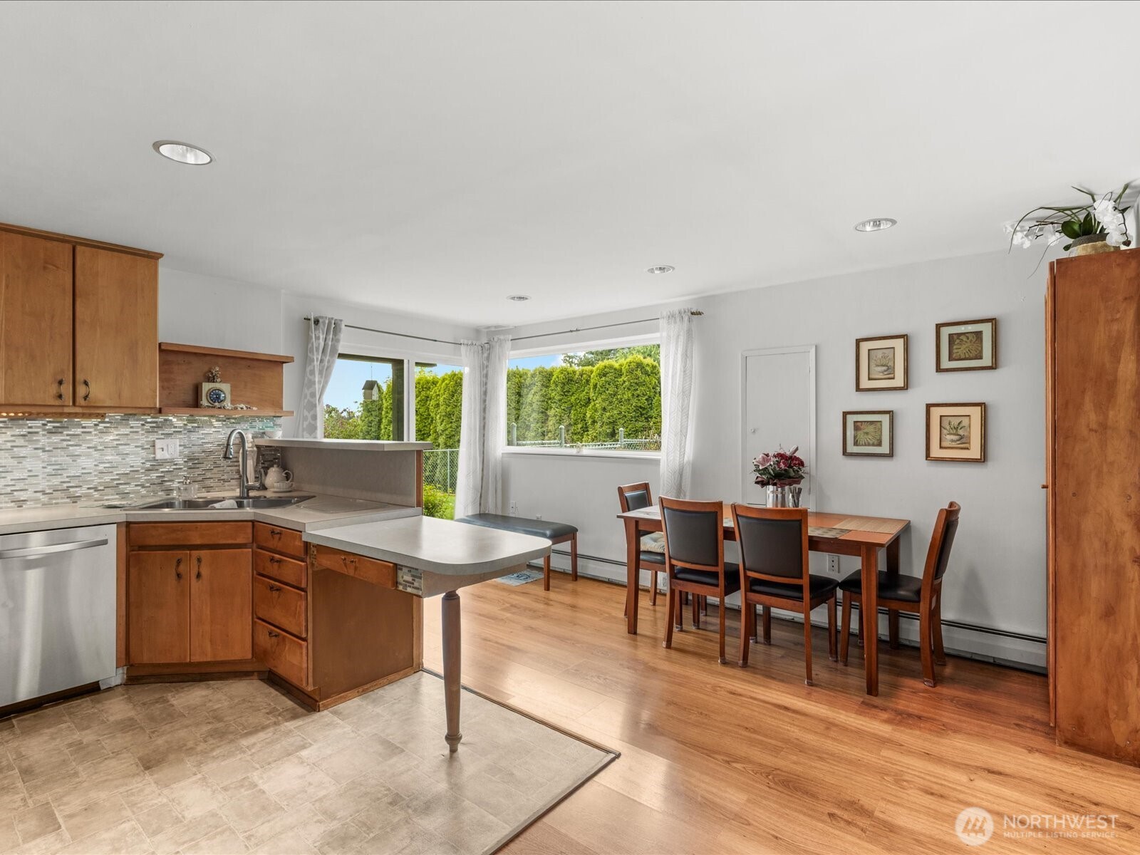 1401 SW 137th Street , Burien, WA 98166-1050