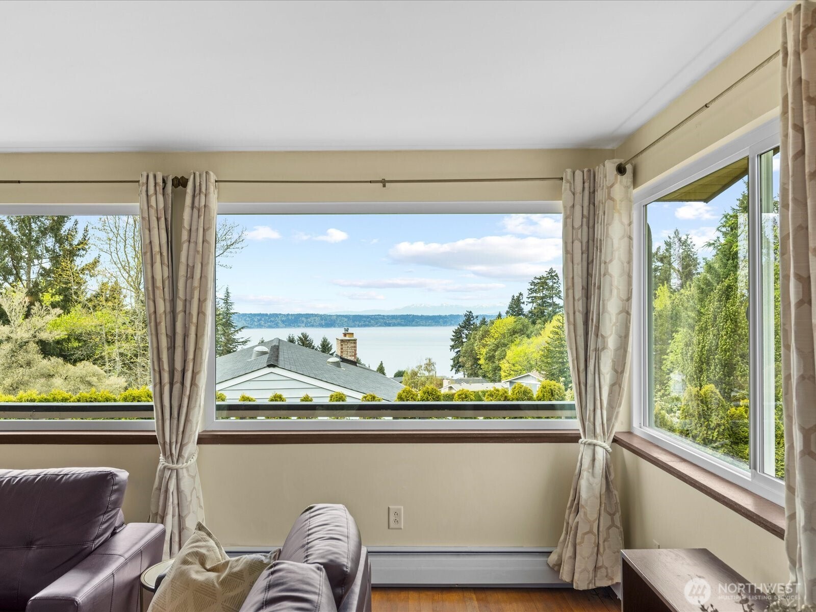 1401 SW 137th Street , Burien, WA 98166-1050