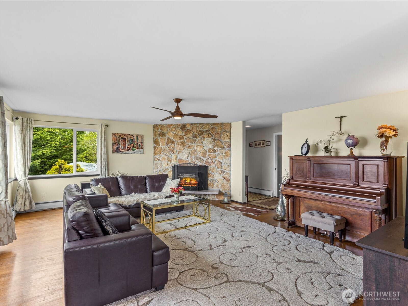 1401 SW 137th Street , Burien, WA 98166-1050