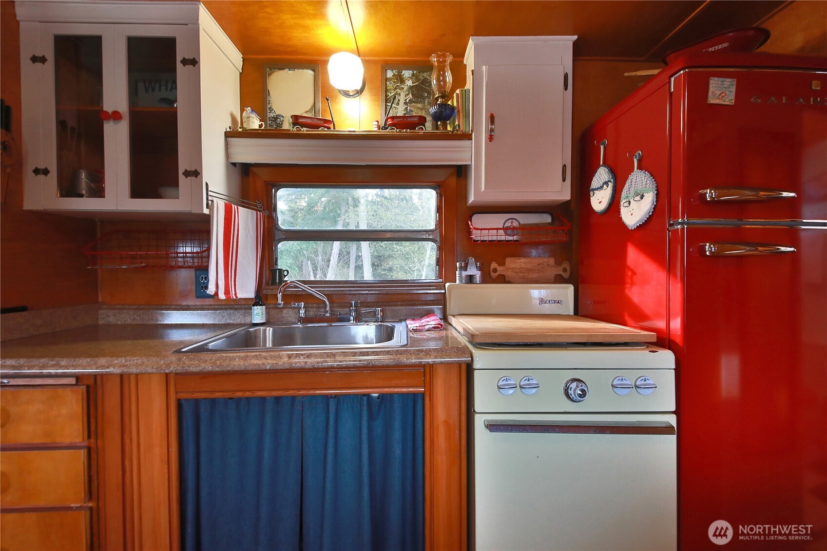 963 Little Valley Lane , Freeland, WA 98249