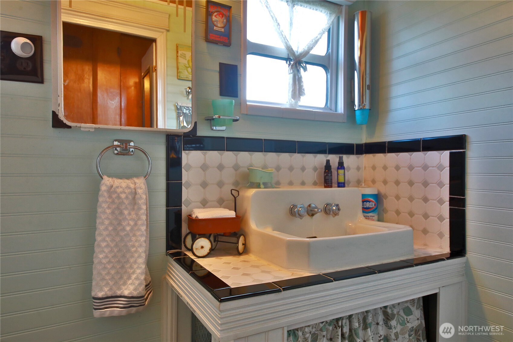 963 Little Valley Lane , Freeland, WA 98249