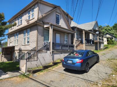 1637 CENTER Street , Tacoma, WA 98409