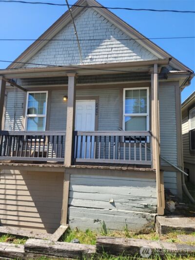 1637 CENTER Street , Tacoma, WA 98409 - Photo 3
