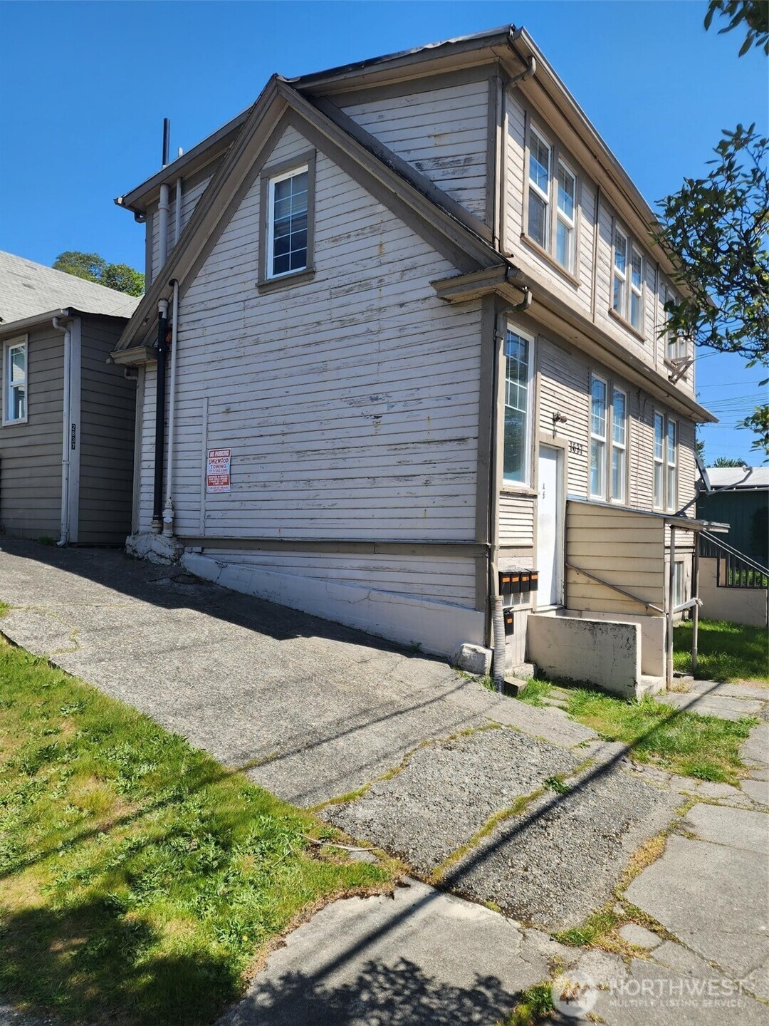 1637 CENTER Street , Tacoma, WA 98409