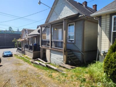 1637 CENTER Street , Tacoma, WA 98409 - Photo 8