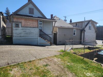 1637 CENTER Street , Tacoma, WA 98409 - Photo 9