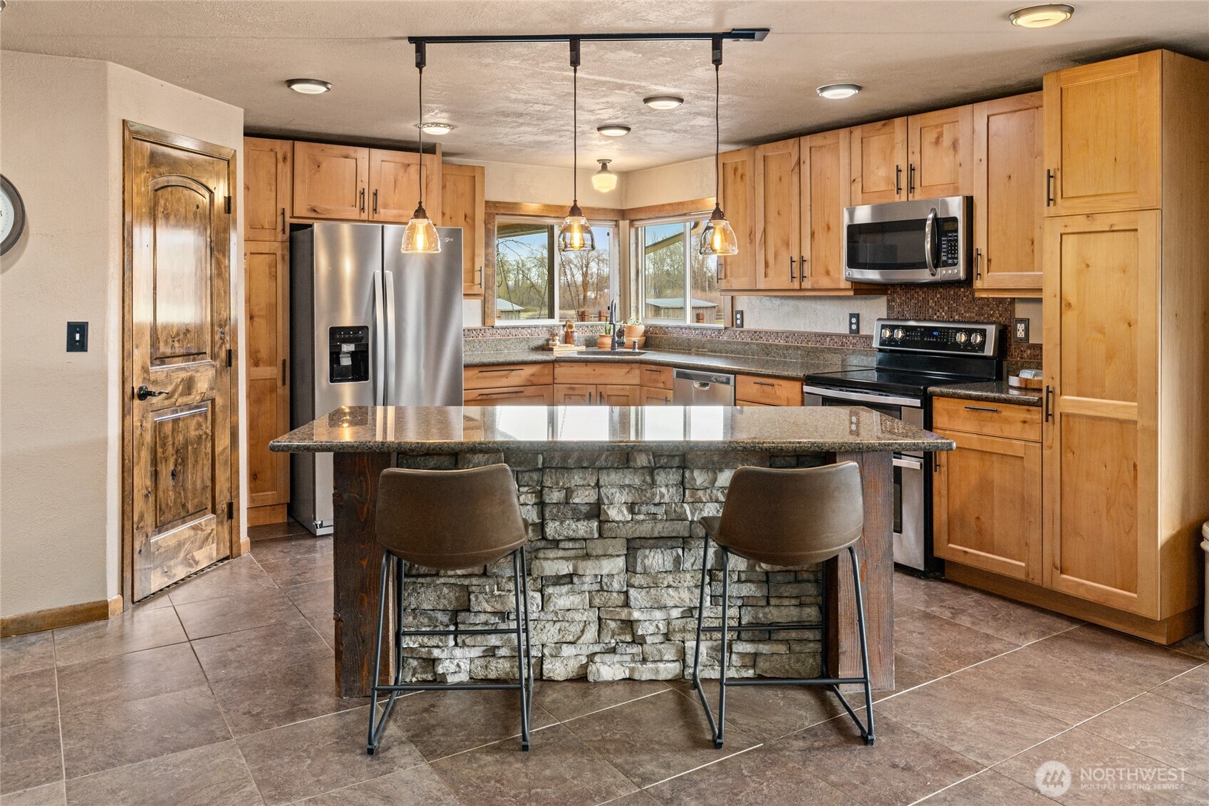 3661 E Taneum Road , Thorp, WA 98946
