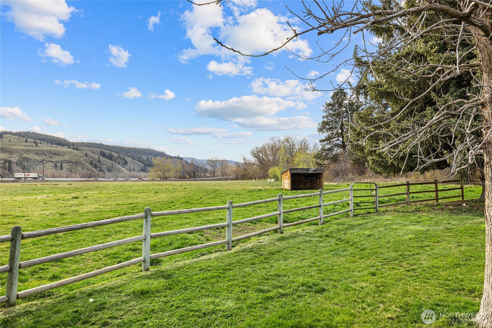 3661 E Taneum Road , Thorp, WA 98946