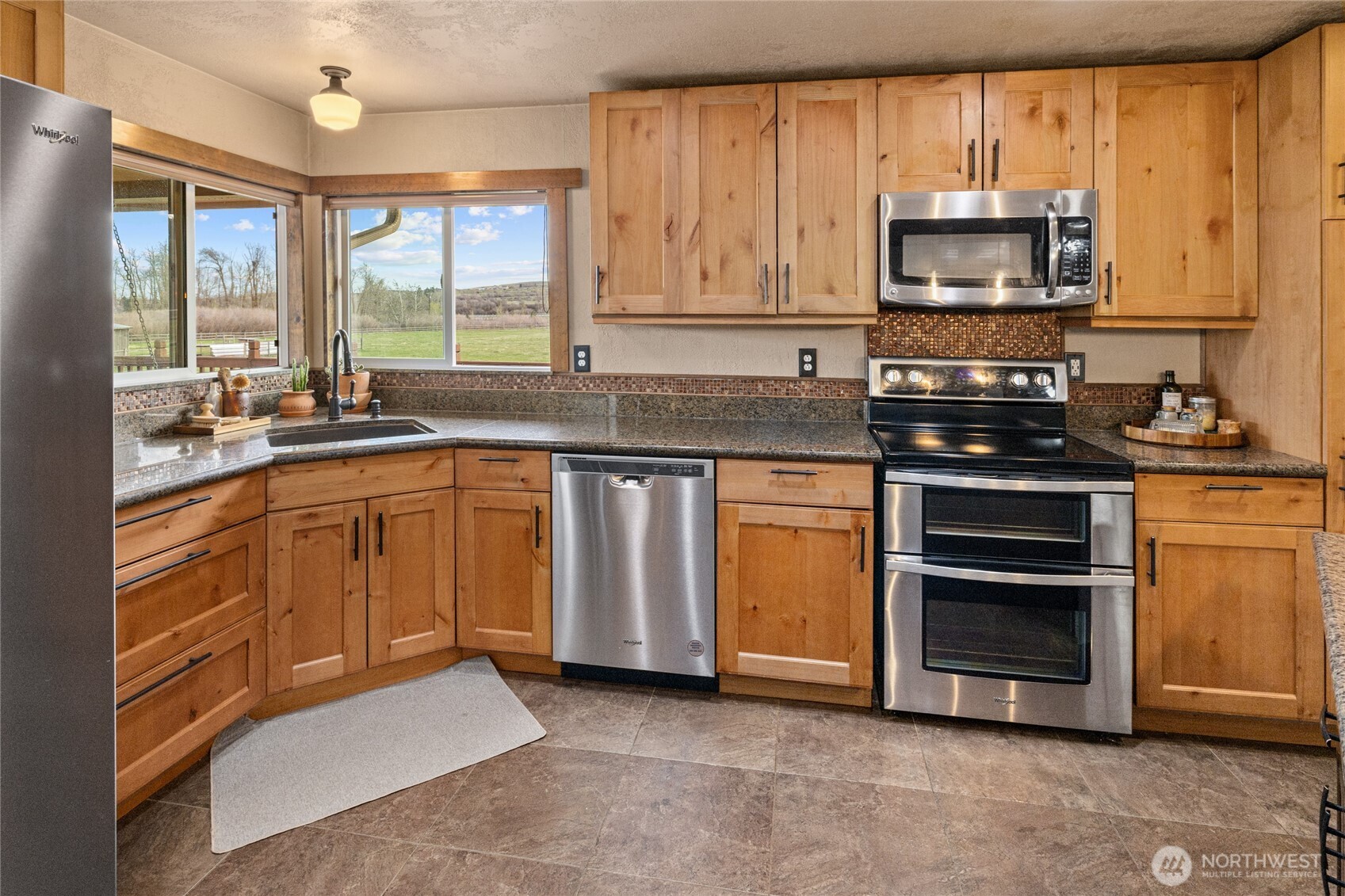 3661 E Taneum Road , Thorp, WA 98946