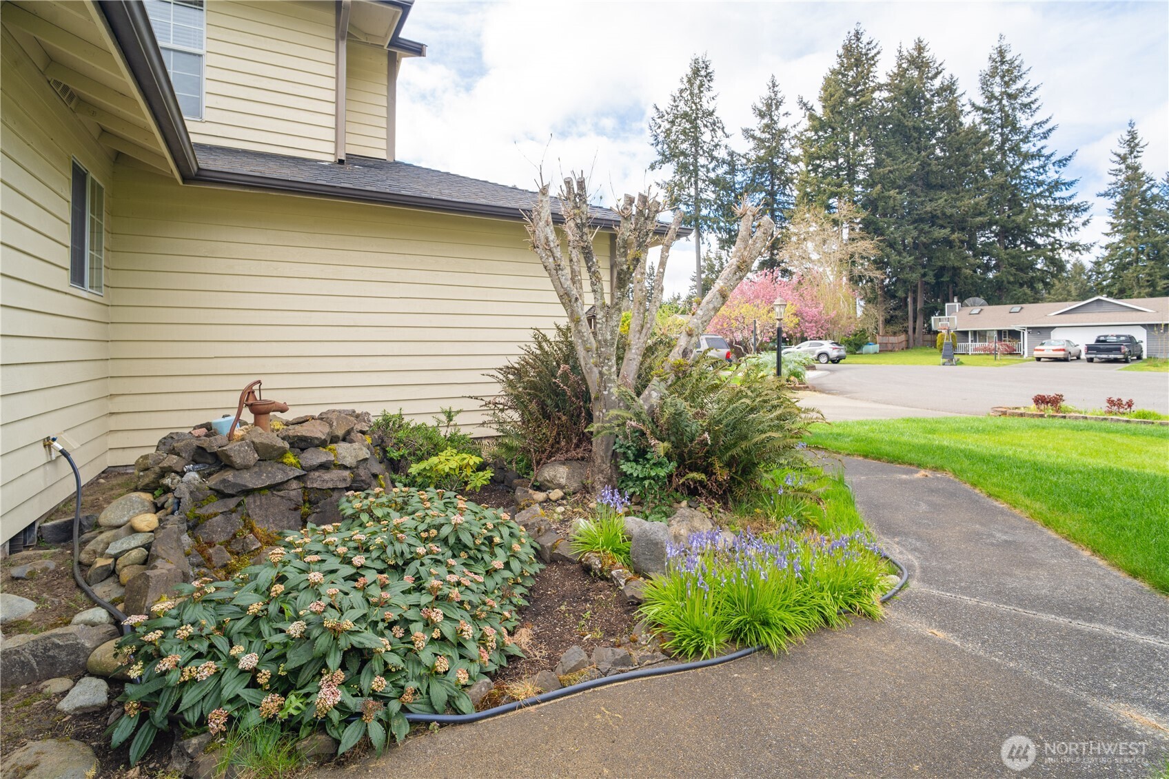 9219 5th Court SE, Olympia, WA 98513