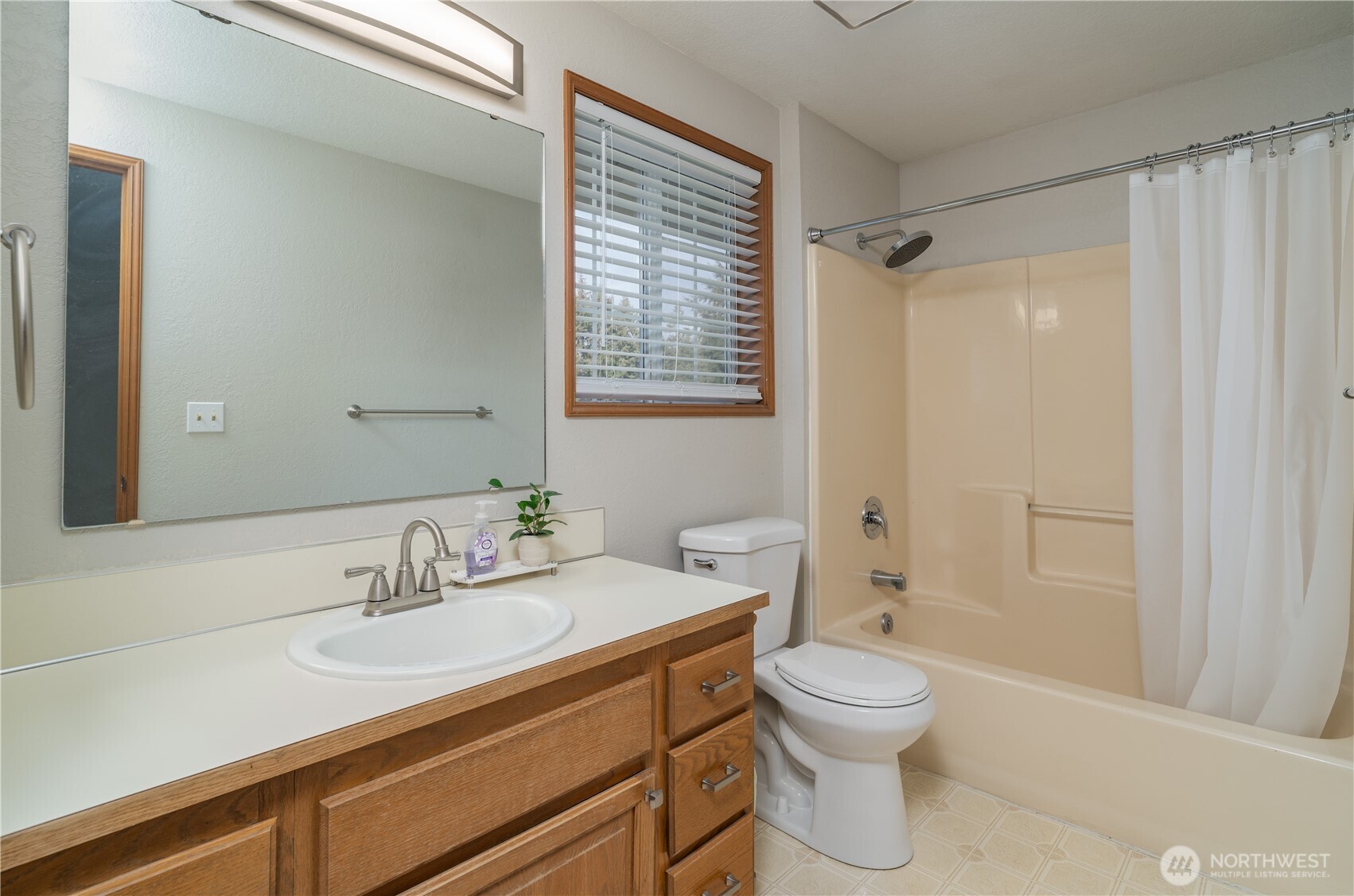 9219 5th Court SE, Olympia, WA 98513