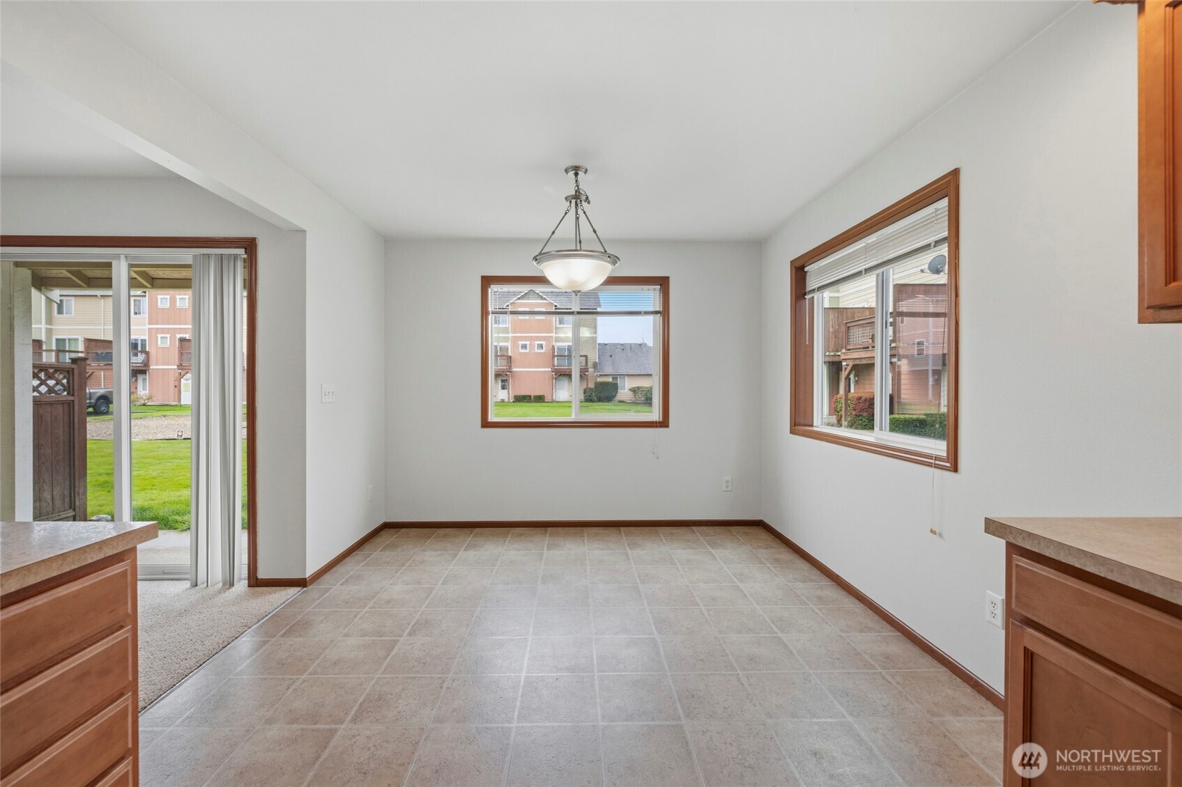 557 Neff Circle , Burlington, WA 98233