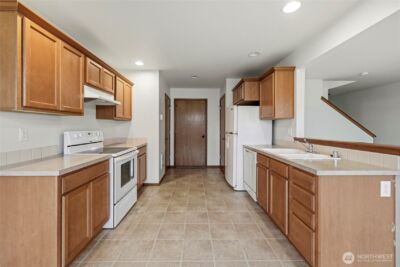 557 Neff Circle , Burlington, WA 98233 - Photo 14
