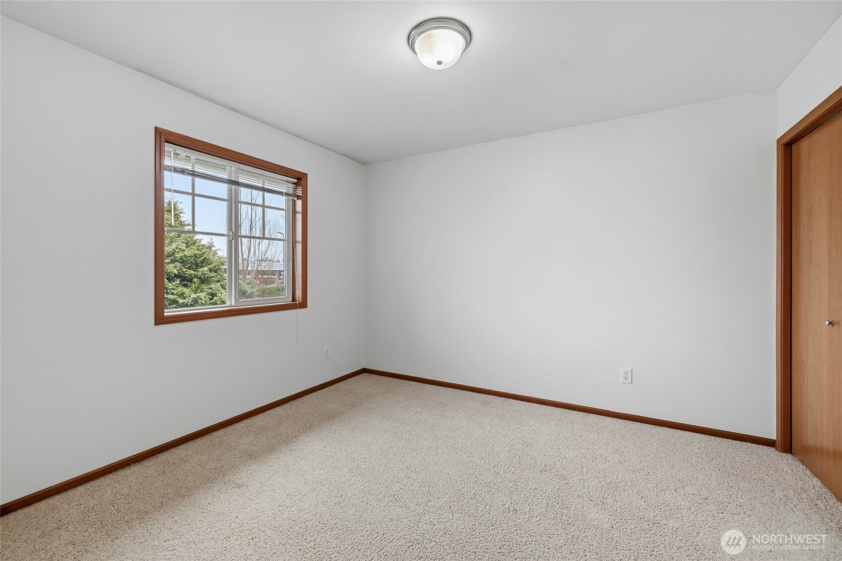 557 Neff Circle , Burlington, WA 98233