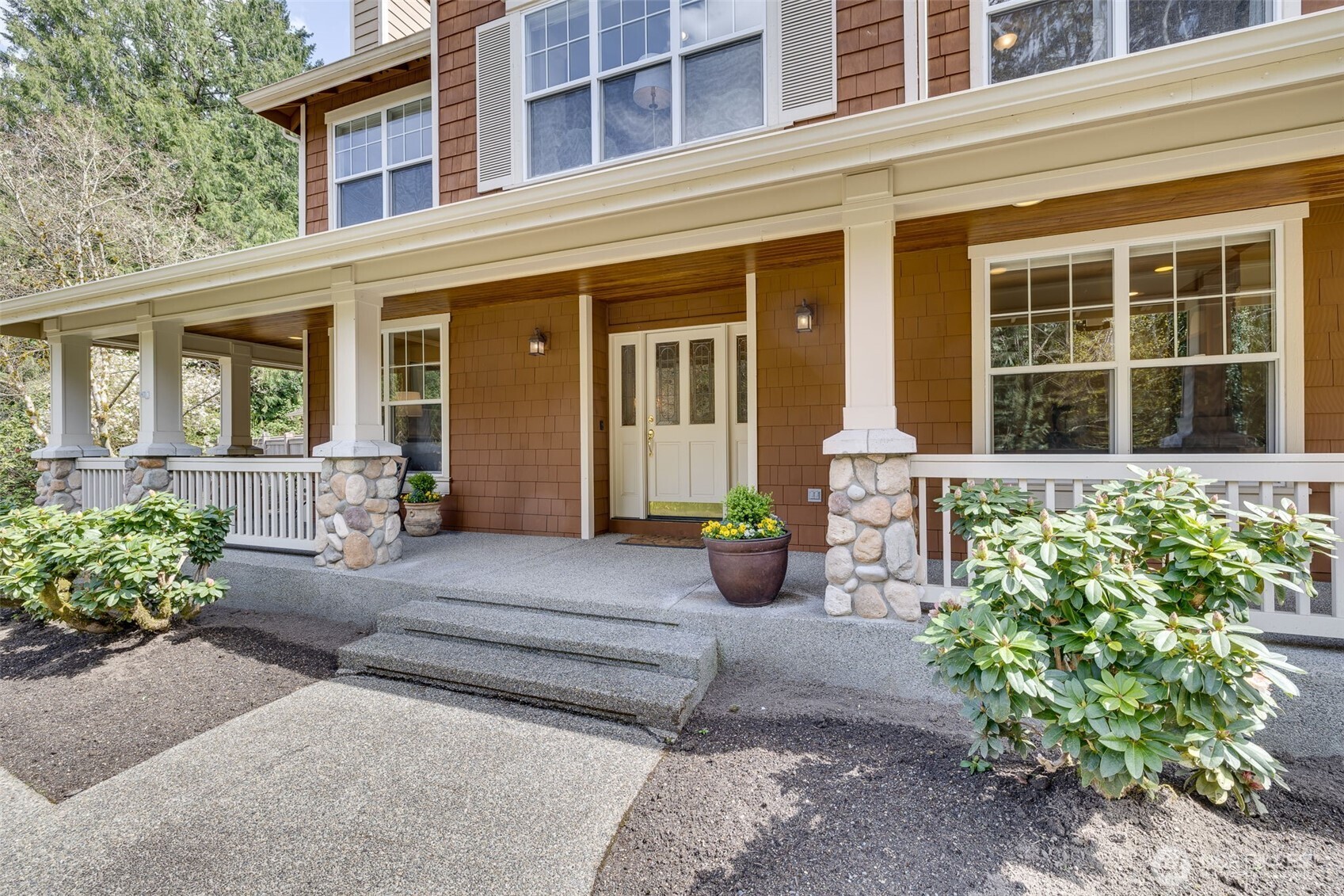 12118 198th Avenue NE, Woodinville, WA 98077