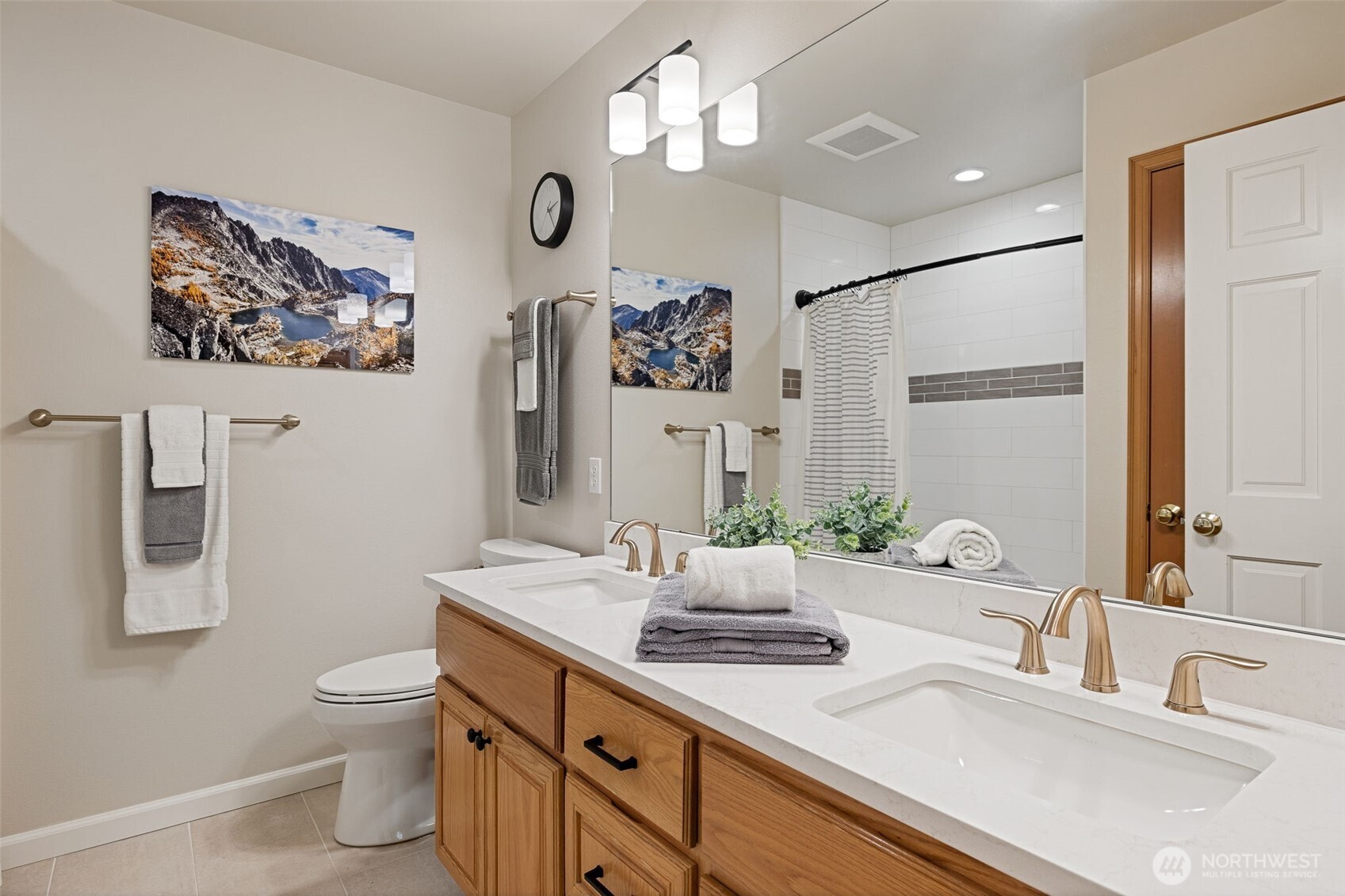 12118 198th Avenue NE, Woodinville, WA 98077