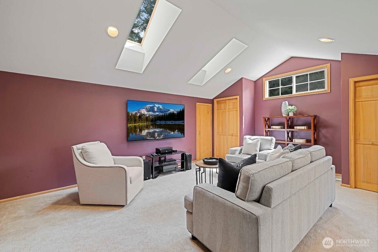 12118 198th Avenue NE, Woodinville, WA 98077