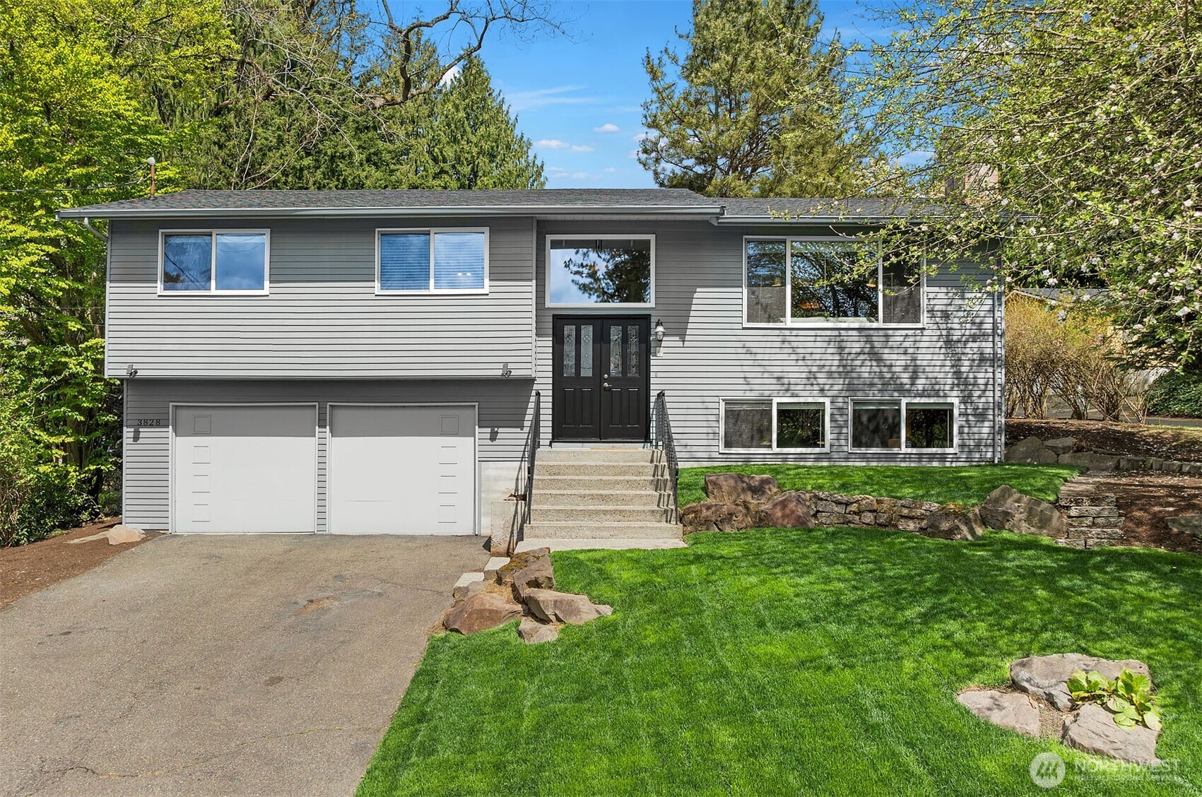 3828 NE 110th , Seattle, WA 98125