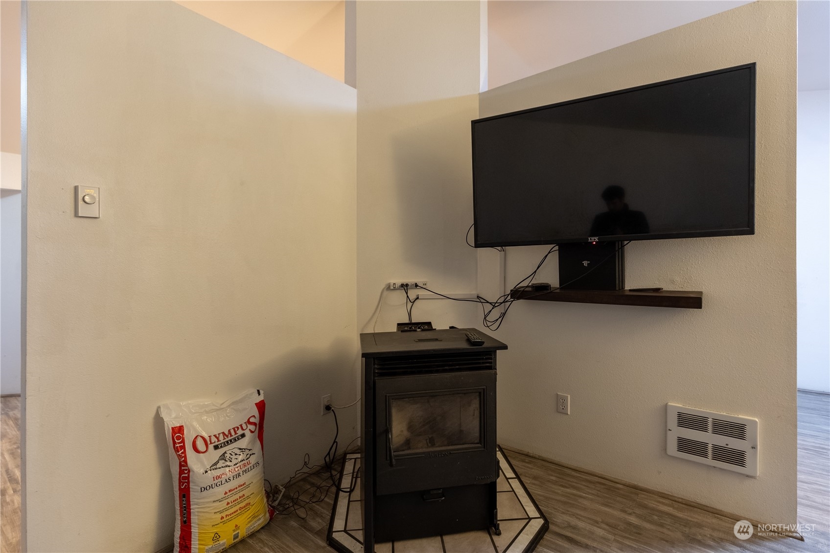 21715 E Terra Lane SE, Yelm, WA 98597