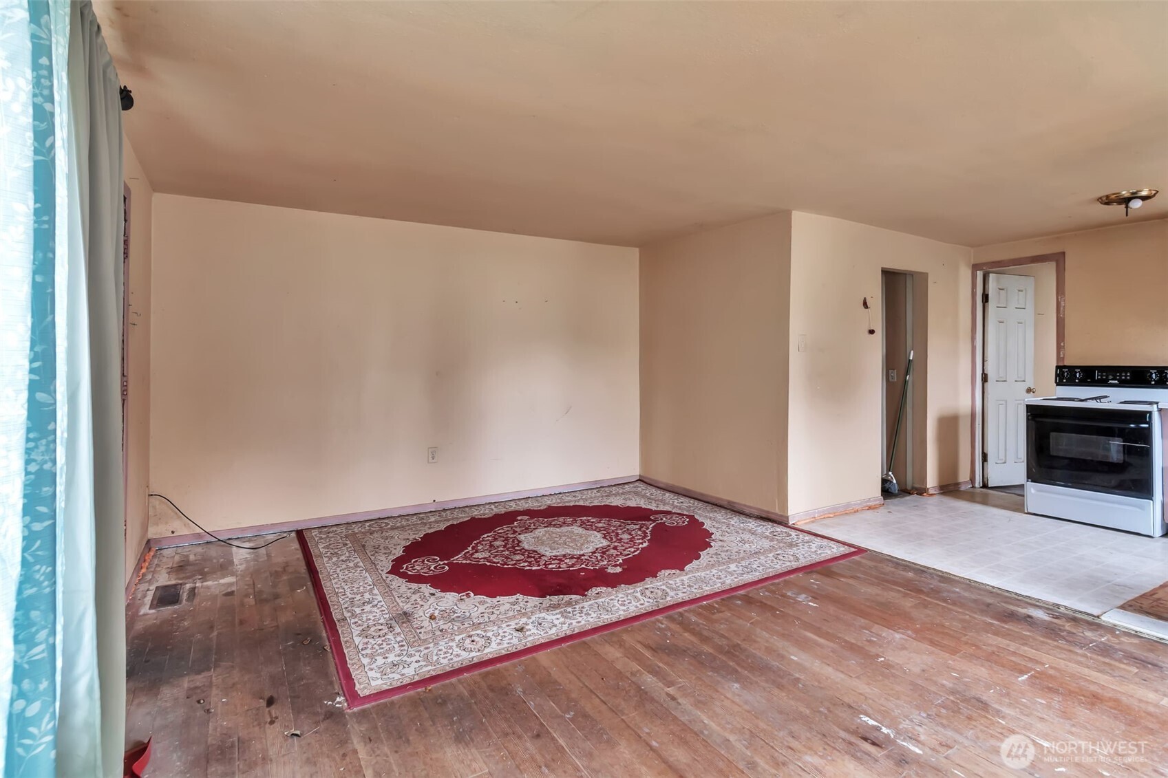 303 S Baker Street , Mount Vernon, WA 98273