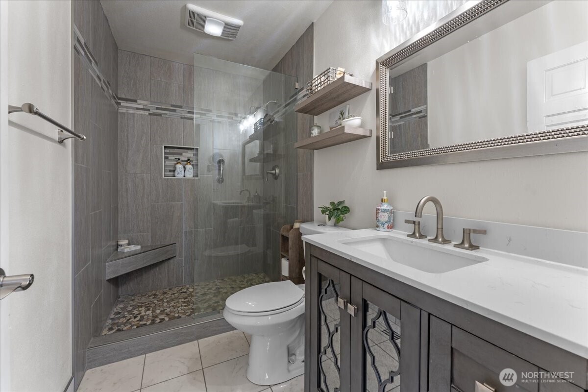 2102 Bloyd Street , Kelso, WA 98626