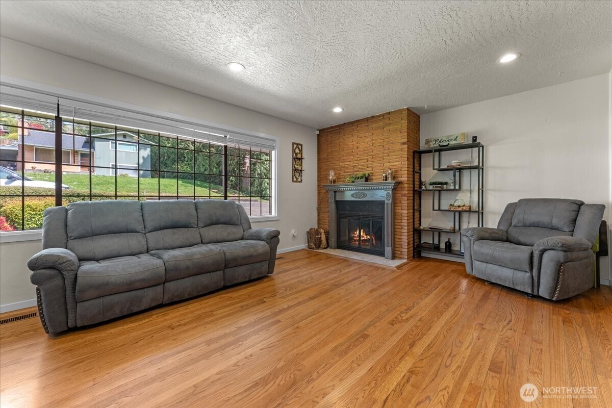 2102 Bloyd Street , Kelso, WA 98626