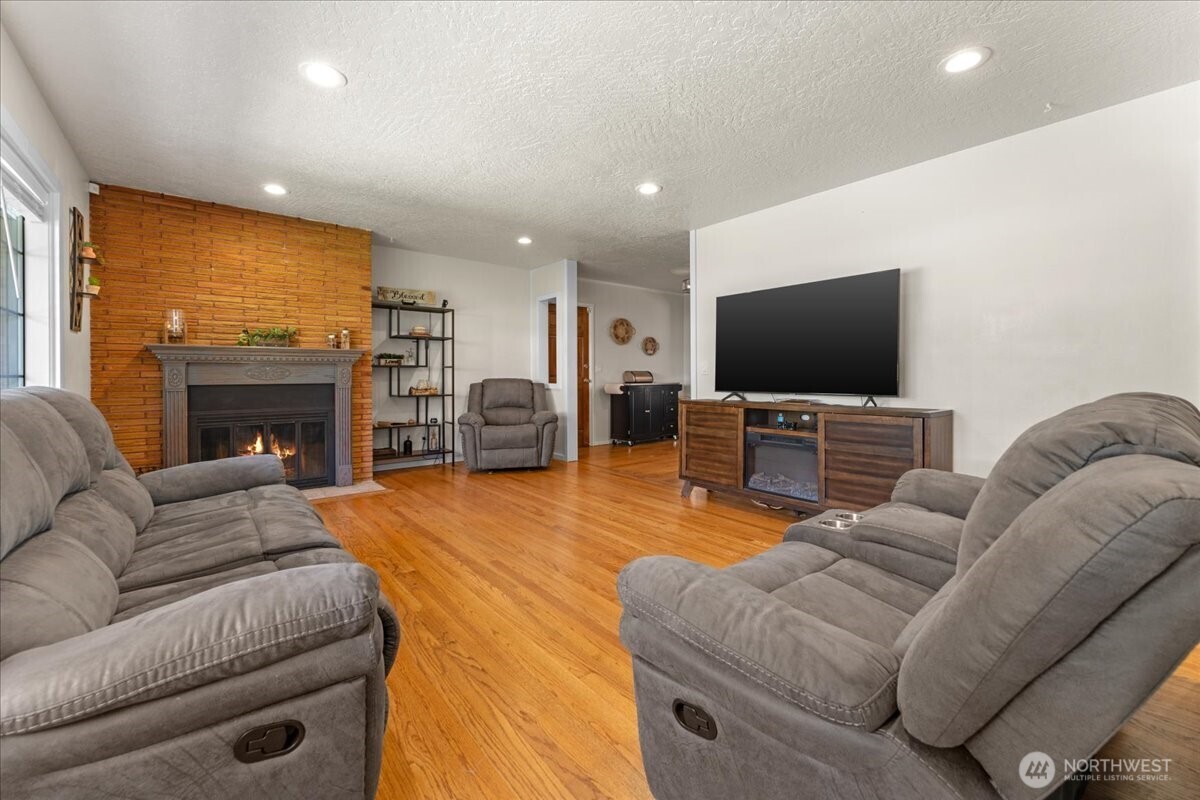 2102 Bloyd Street , Kelso, WA 98626