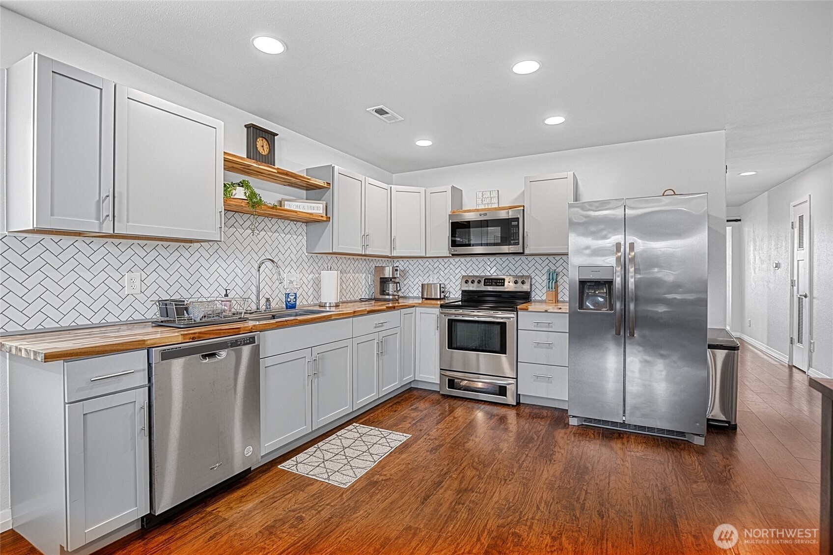 964 Attu Court SW, Ocean Shores, WA 98569