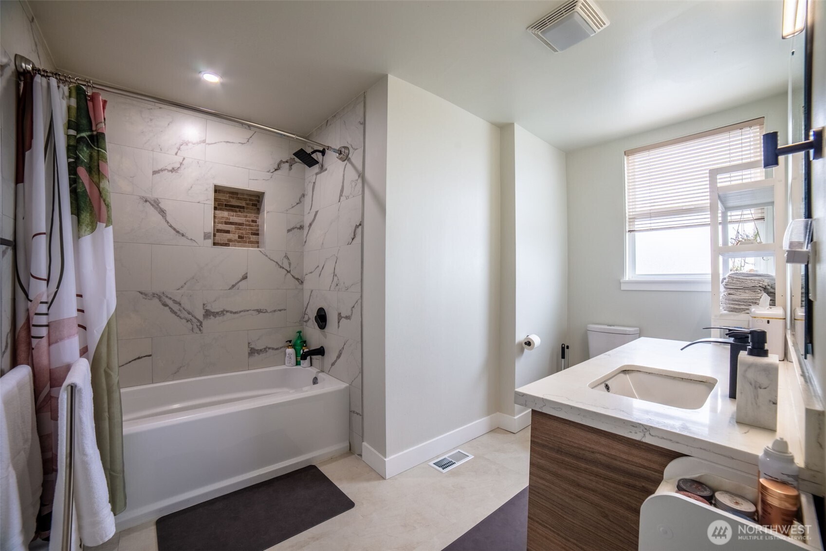 3004 W Marine View Drive , Everett, WA 98201