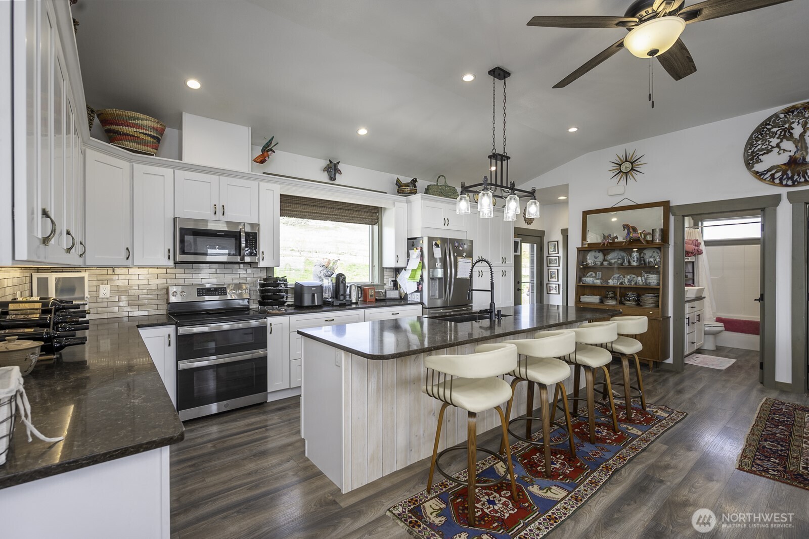 169 Banks Lake View Road #99115, Coulee City, WA 99115