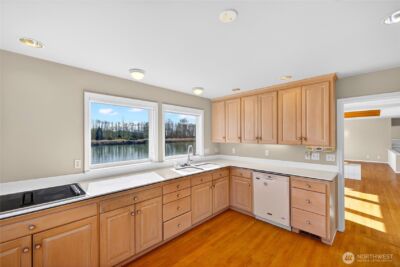 811 Shoshone Dr , La Conner, WA 98257 - Photo 11