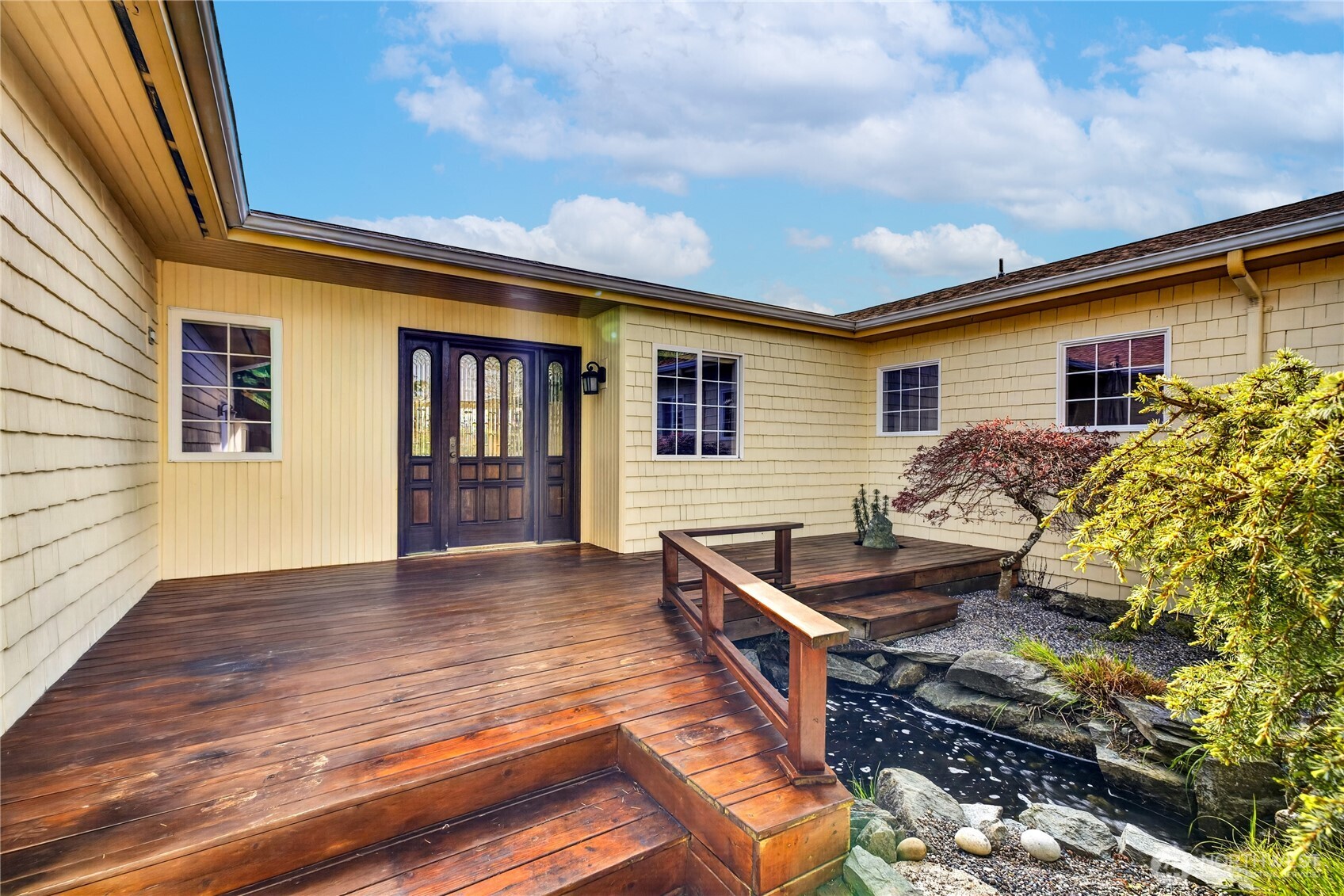 811 Shoshone Dr , La Conner, WA 98257