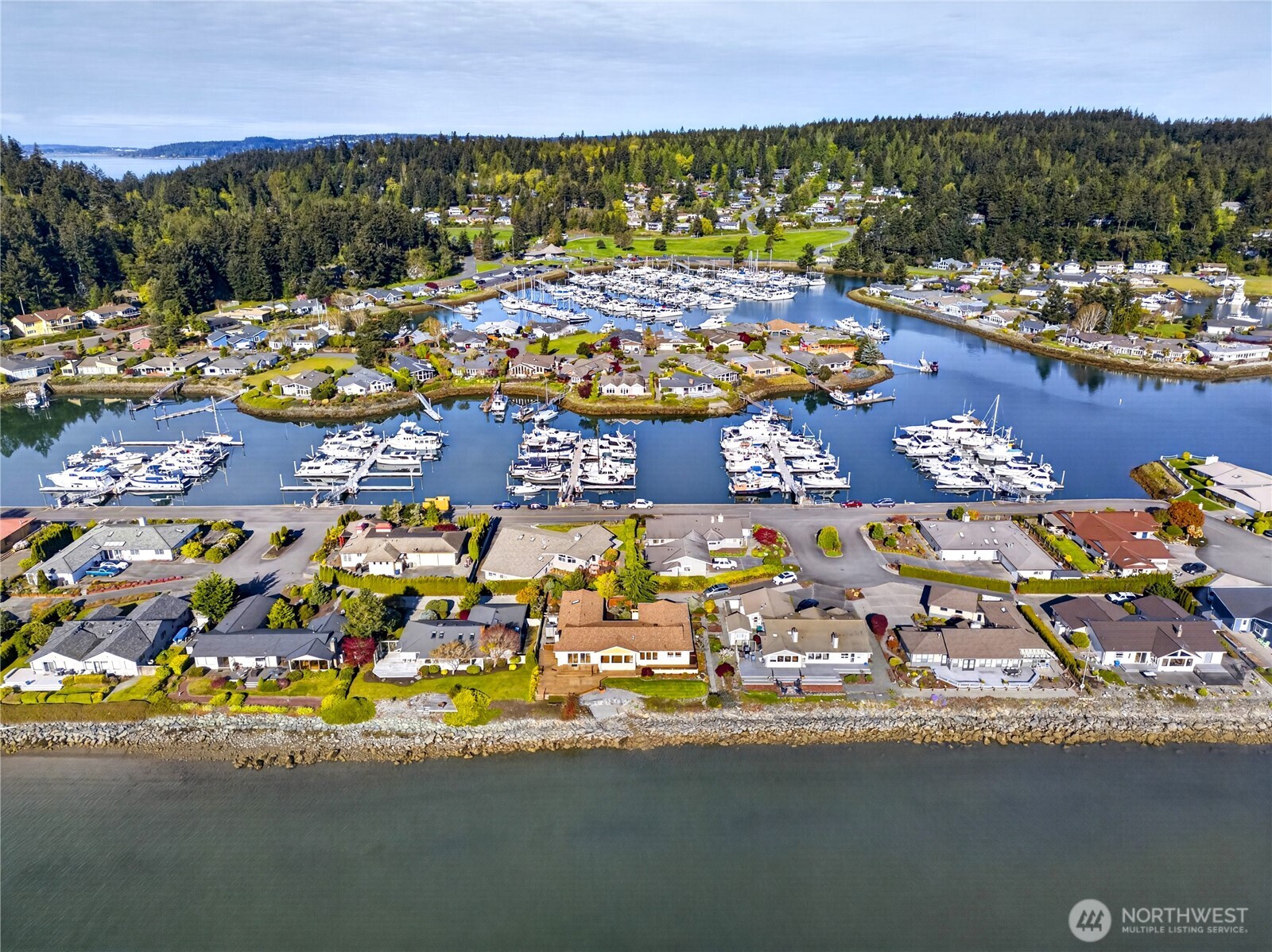 811 Shoshone Dr , La Conner, WA 98257