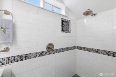 10532 Evanston Avenue N, Seattle, WA 98133 - Photo 14