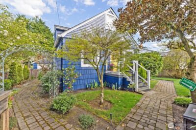 10532 Evanston Avenue N, Seattle, WA 98133 - Photo 2