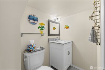 10532 Evanston Avenue N, Seattle, WA 98133 - Photo 21