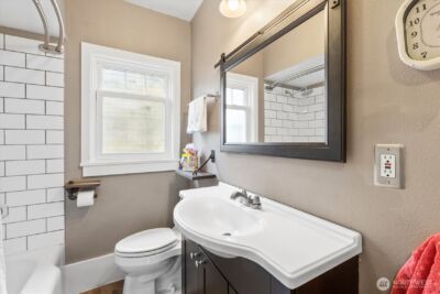10532 Evanston Avenue N, Seattle, WA 98133 - Photo 10