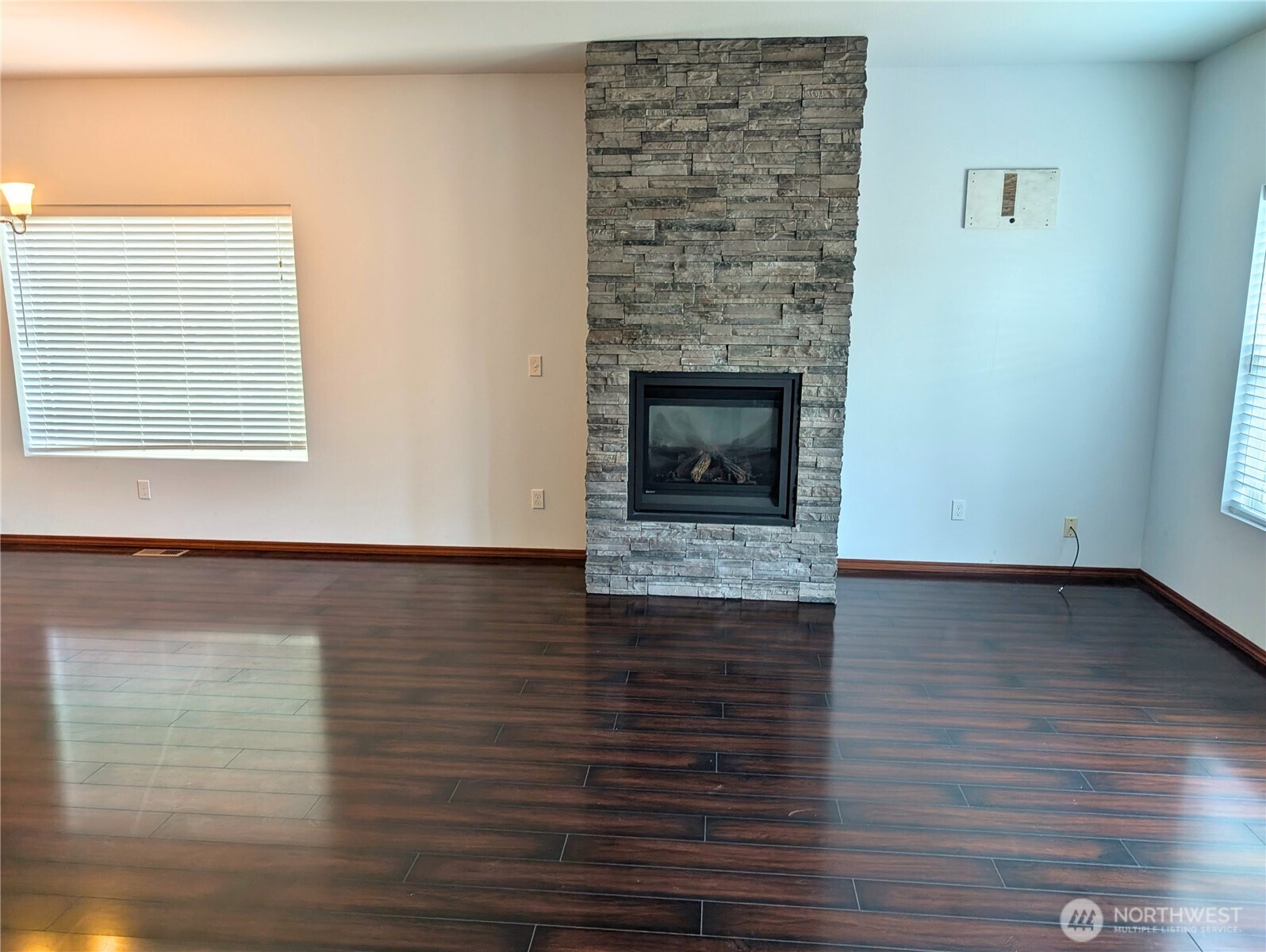 258 N Razor Clam Drive SW, Ocean Shores, WA 98569