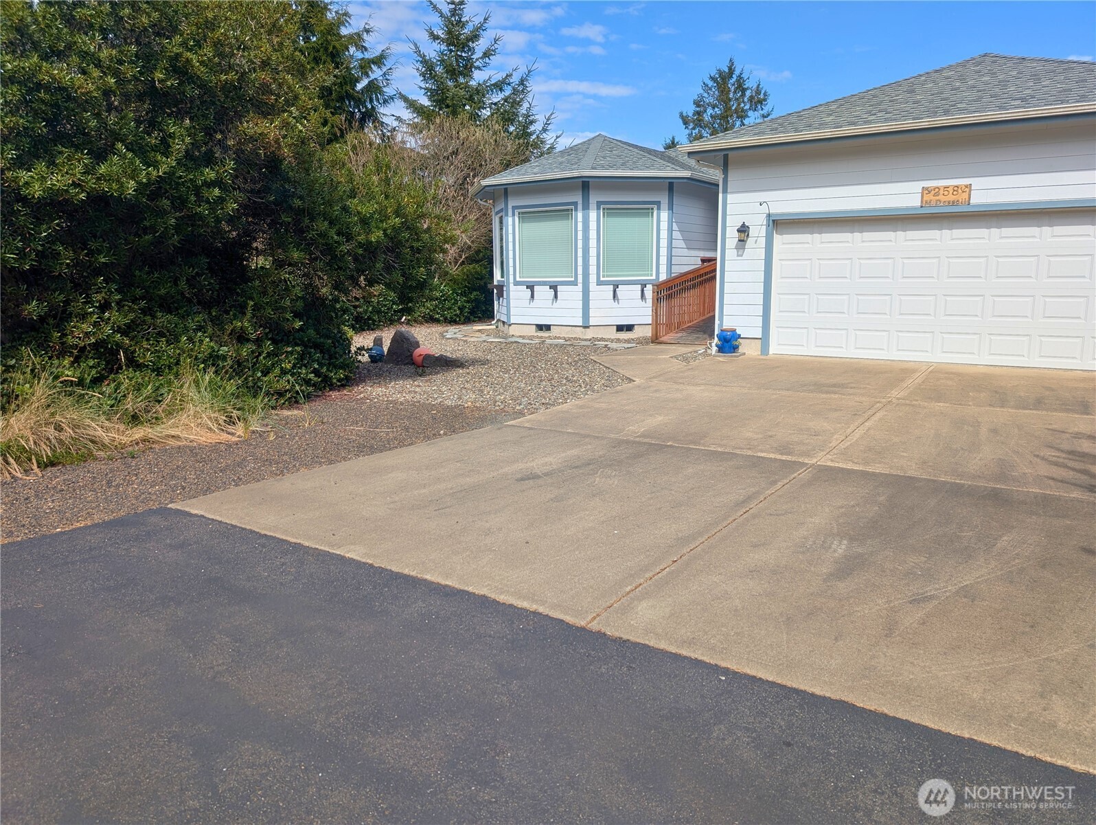 258 N Razor Clam Drive SW, Ocean Shores, WA 98569