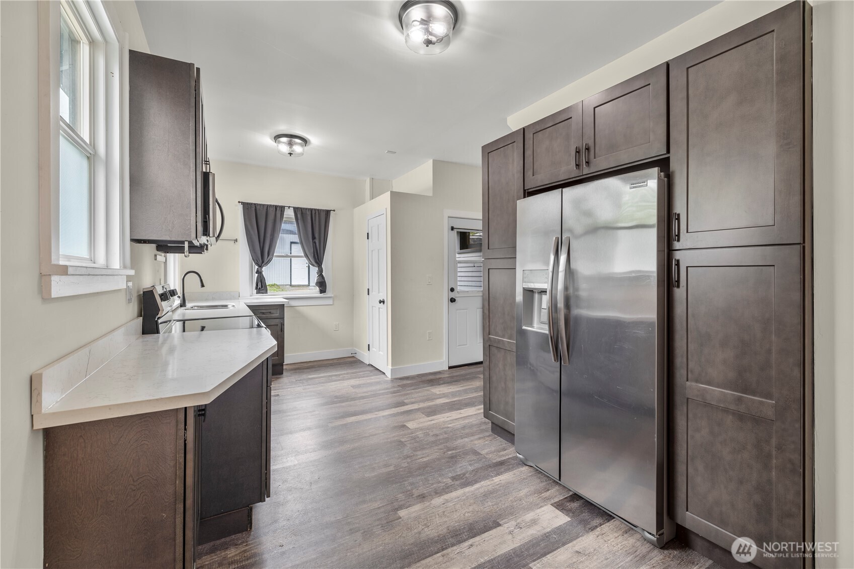 3839 S G Street , Tacoma, WA 98418-9422