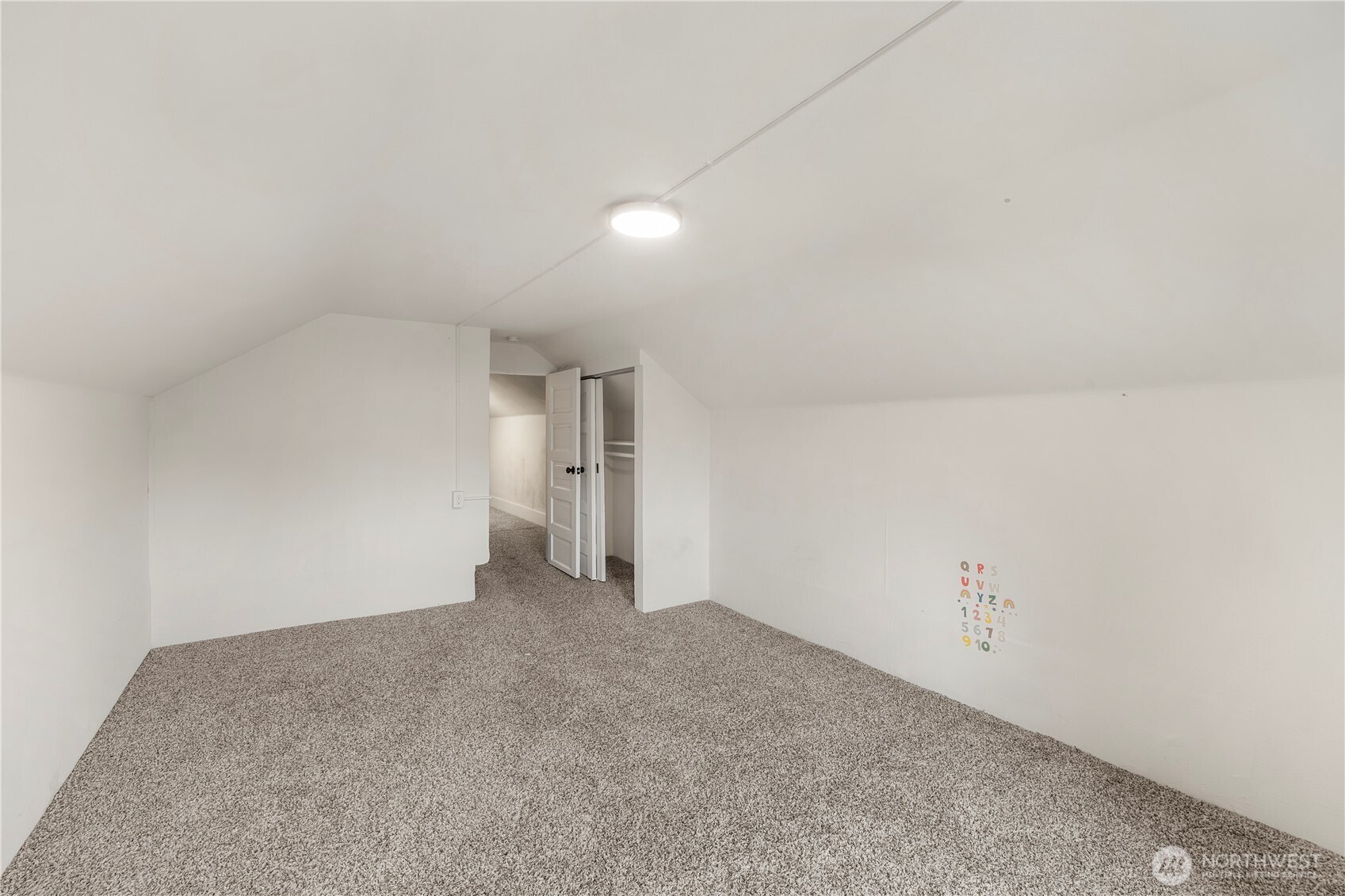 3839 S G Street , Tacoma, WA 98418-9422